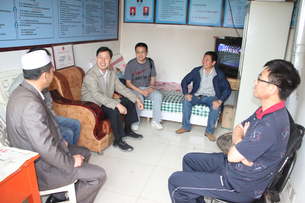 副校长马军党一行赴康乐县鸣鹿乡开展调研