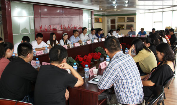 副校长马军党调研学校共青团工作