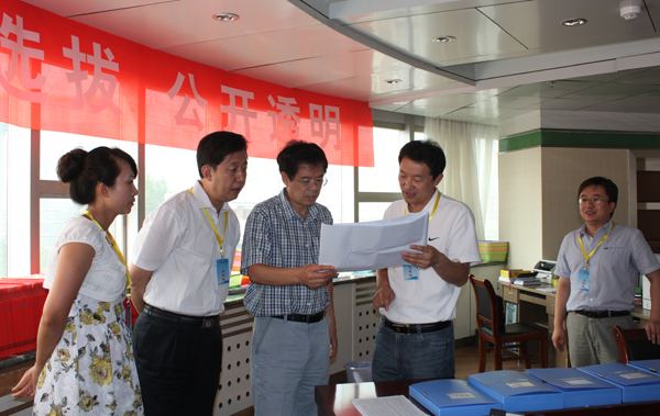 党委书记俞建宁视察我校招生录取工作