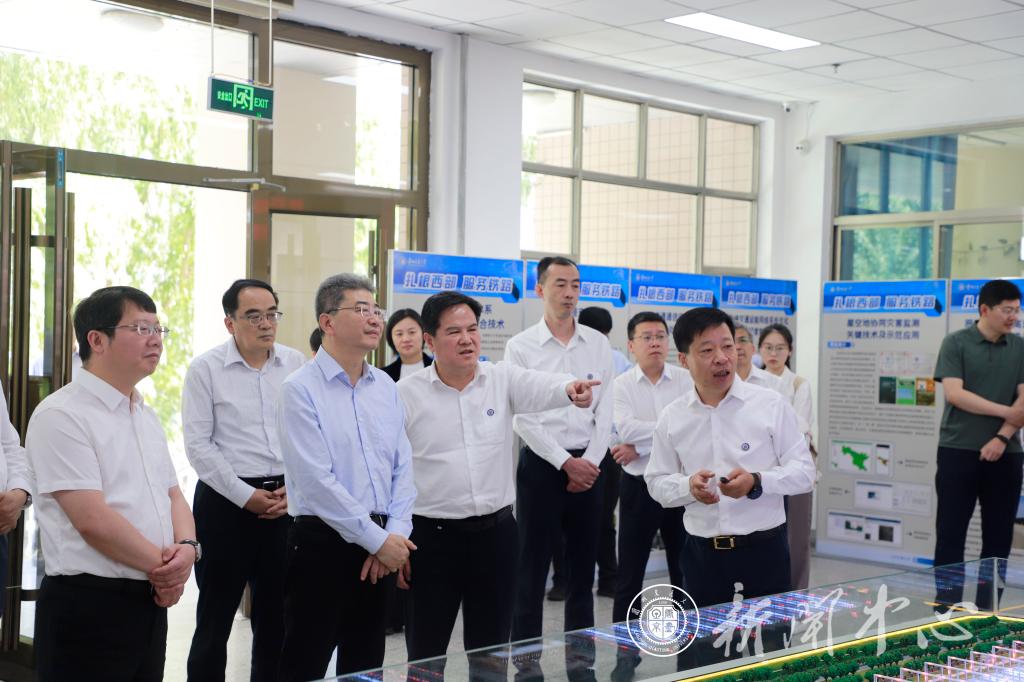 教育部党组成员、副部长吴岩来兰州交通大学调研