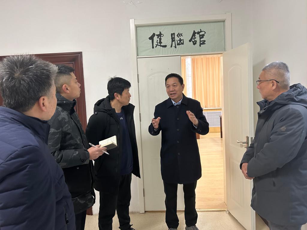 校领导率队检查离退休教职工服务中心消防安全工作