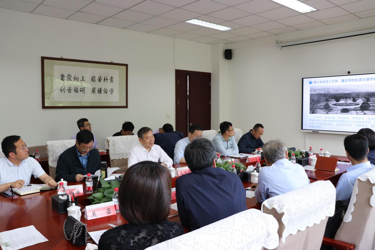 上海交通大学电子信息与电气工程学院苏跃增书记一行来我校交流调研