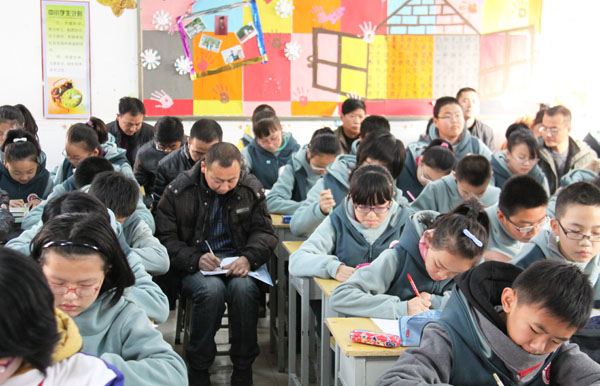 我校开展两个共同示范县建设及“双联”行动中小学教师培训