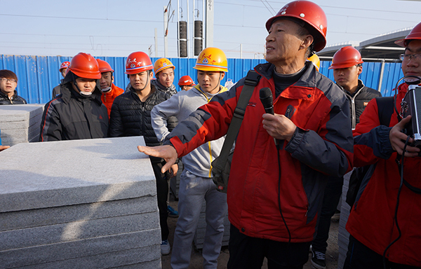 土木学院“詹天佑”班学生参观兰州西站