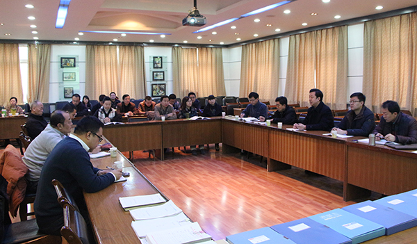 学校考核建筑学院等四学院学生工作