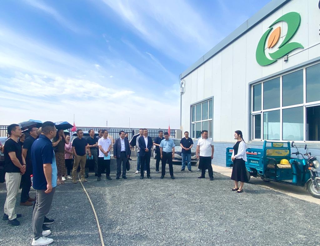 学校组织党外人士赴兰州新区参观学习