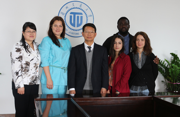 甘肃省国际交流员研习班学员来校实习