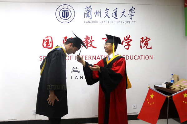 54名来华留学生顺利毕业