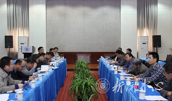学校召开系列座谈会就科研工作纳言献策