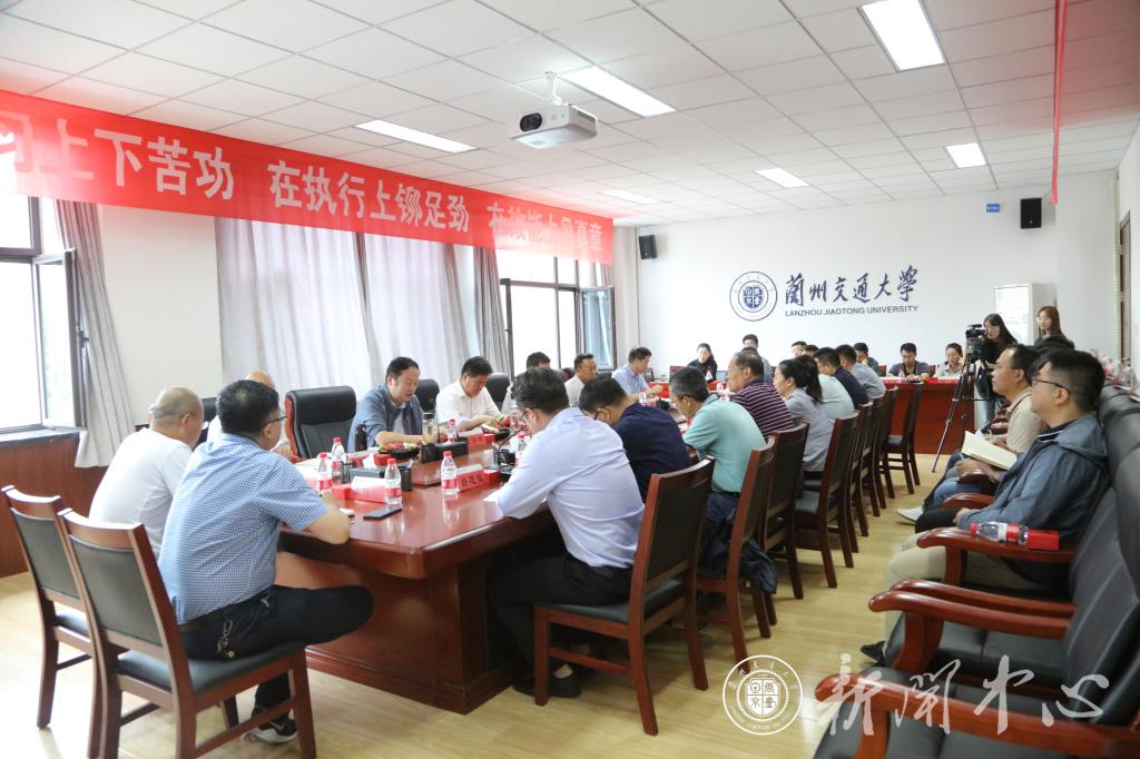 学校召开庆祝2023年教师节座谈会