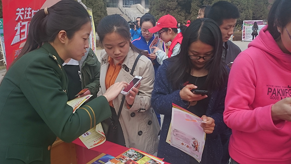 省消防总队携手我校青协开展“消防安全进校园”宣传活动