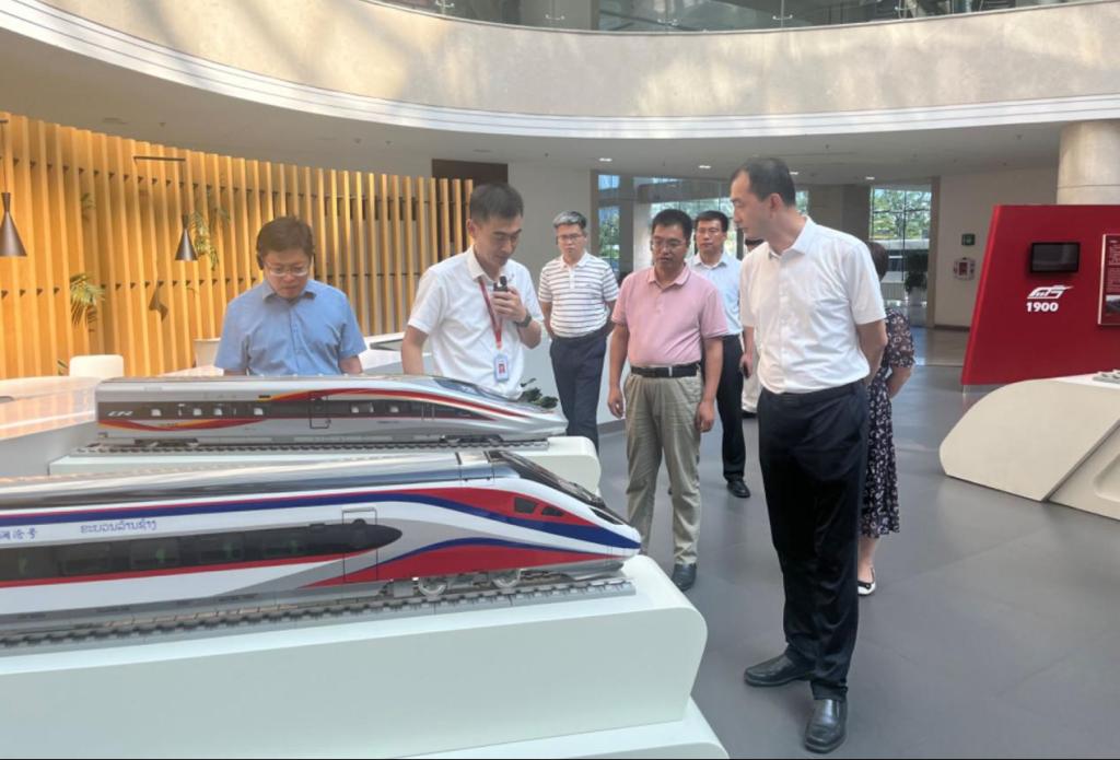 校领导一行赴山东开展访企拓岗活动