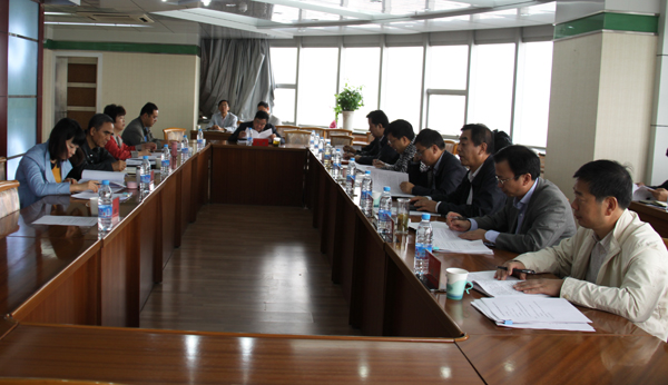 学校召开教育实践活动征求意见专题党委扩大会议