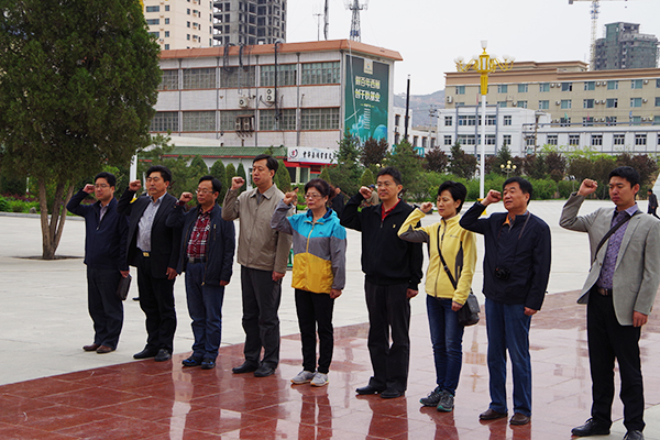 学校组织开展“重温历史，牢记使命”主题教育实践活动