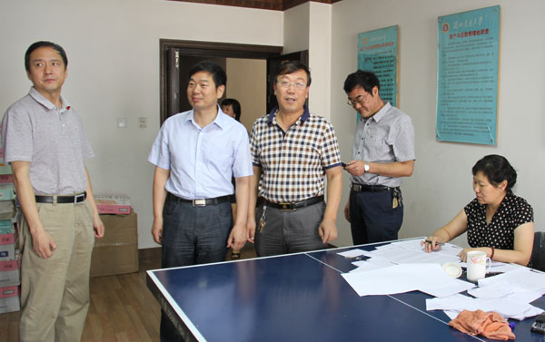 副校长党建武视察我校腾空房分配工作