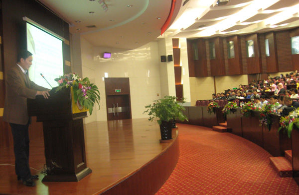 甘肃华源集团董事长朱小勤来我校访问交流