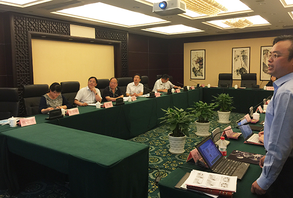 校长杨子江访问中天科技集团