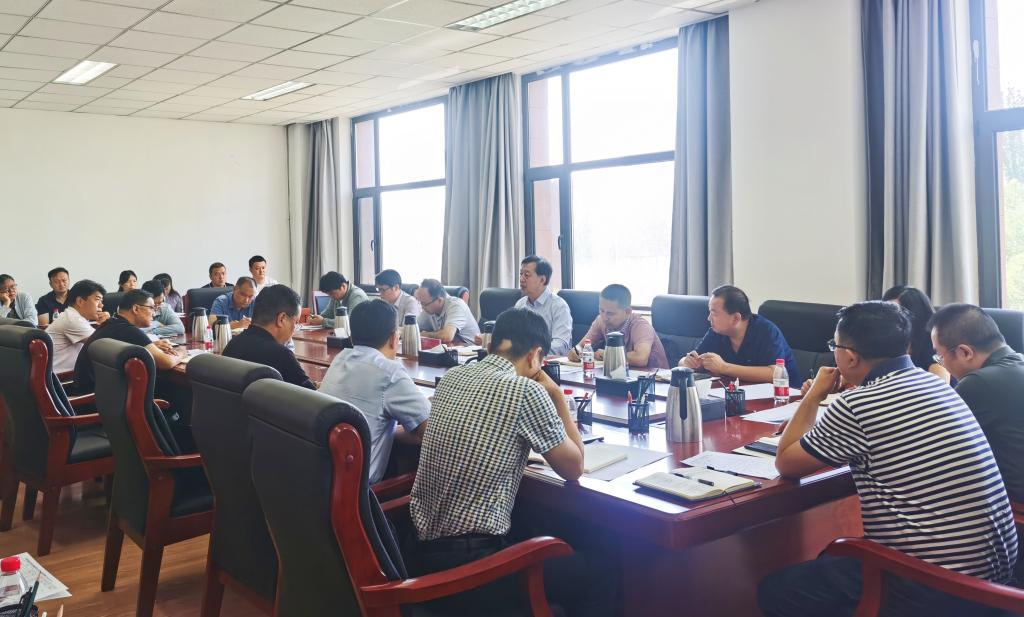 学校召开2023届毕业生就业工作推进会暨2024届毕业生就业工作启动会