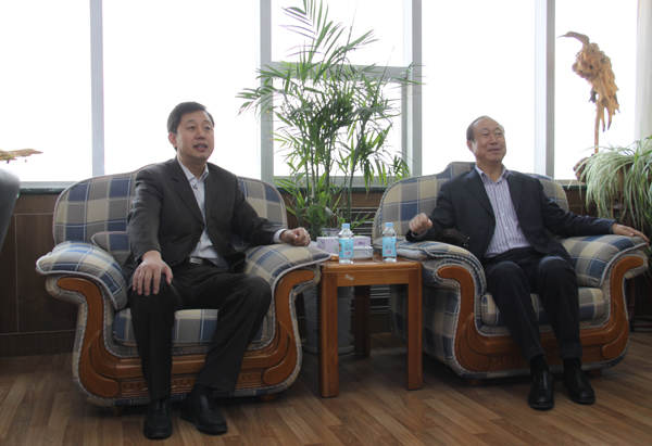 全省高校青年教师思想政治状况和辅导员队伍建设状况调研组来校调研