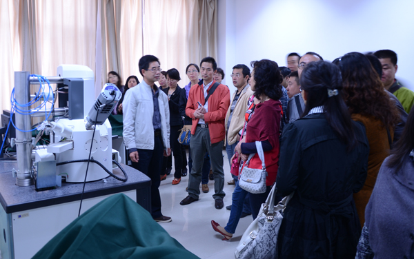 我校组织实验室管理人员参观西北民族大学实验室